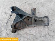 Кронштейн усилителя переднего бампера левый