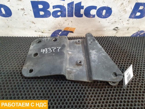 Кронштейн радиатора правый