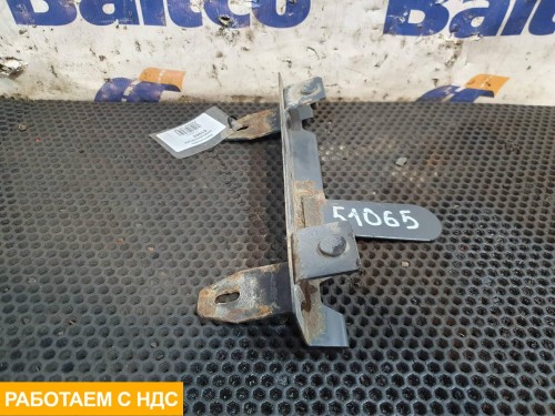 Кронштейн шумоизоляции правый