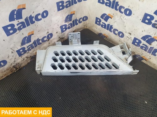 Подножка левая