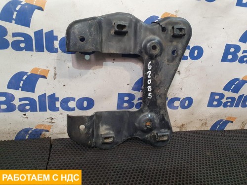 Кронштейн переднего бампера правый