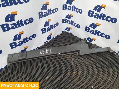 Накладка салонная левая