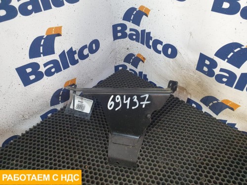 Опорная стойка кабины правая