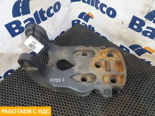 Кронштейн реактивной тяги левый