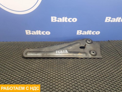 Кронштейн подножки левый