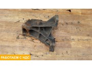 Кронштейн переднего бампера правый