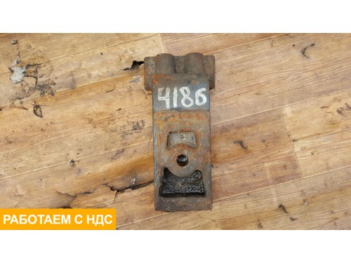 Кронштейн крепления переднего стабилизатора левый