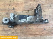 Кронштейн переднего бампера правый